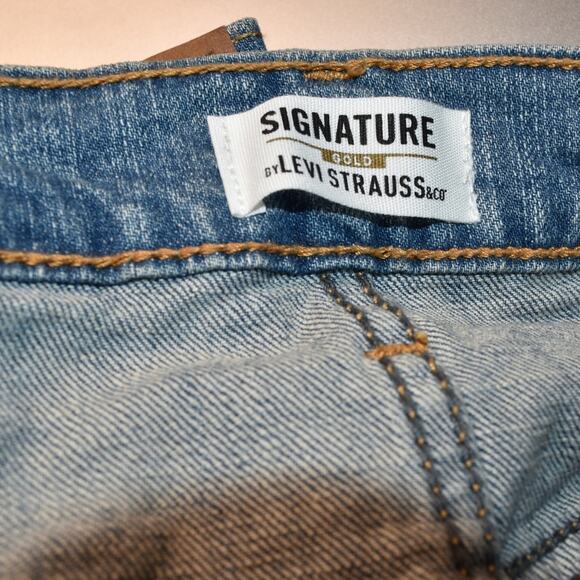 Levi's Signature Series Men's W44 Jean Shorts Distressed Jorts Denim - Picture 4 of 8